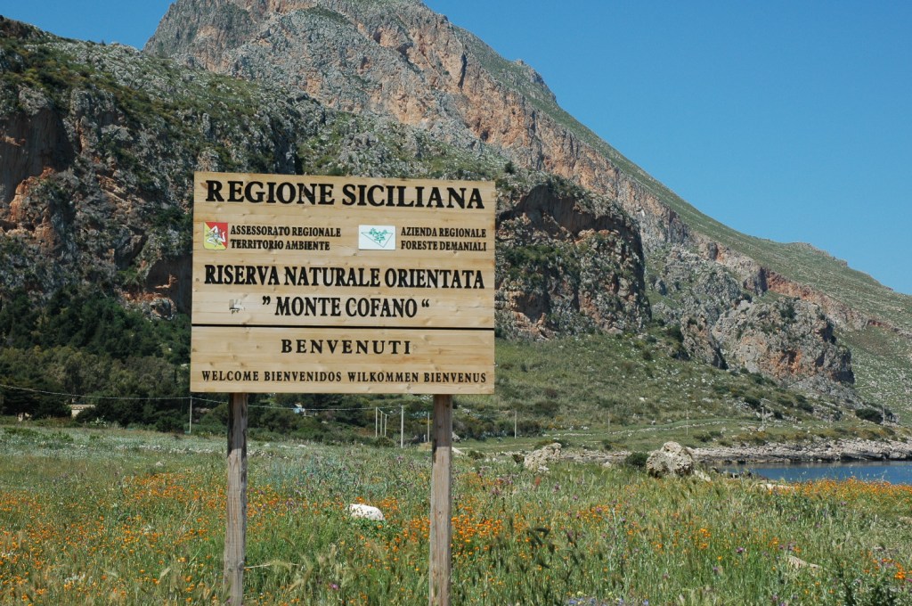 L'ingresso della riserva di Monte Cofano