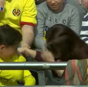 tifosa colpita da Messi