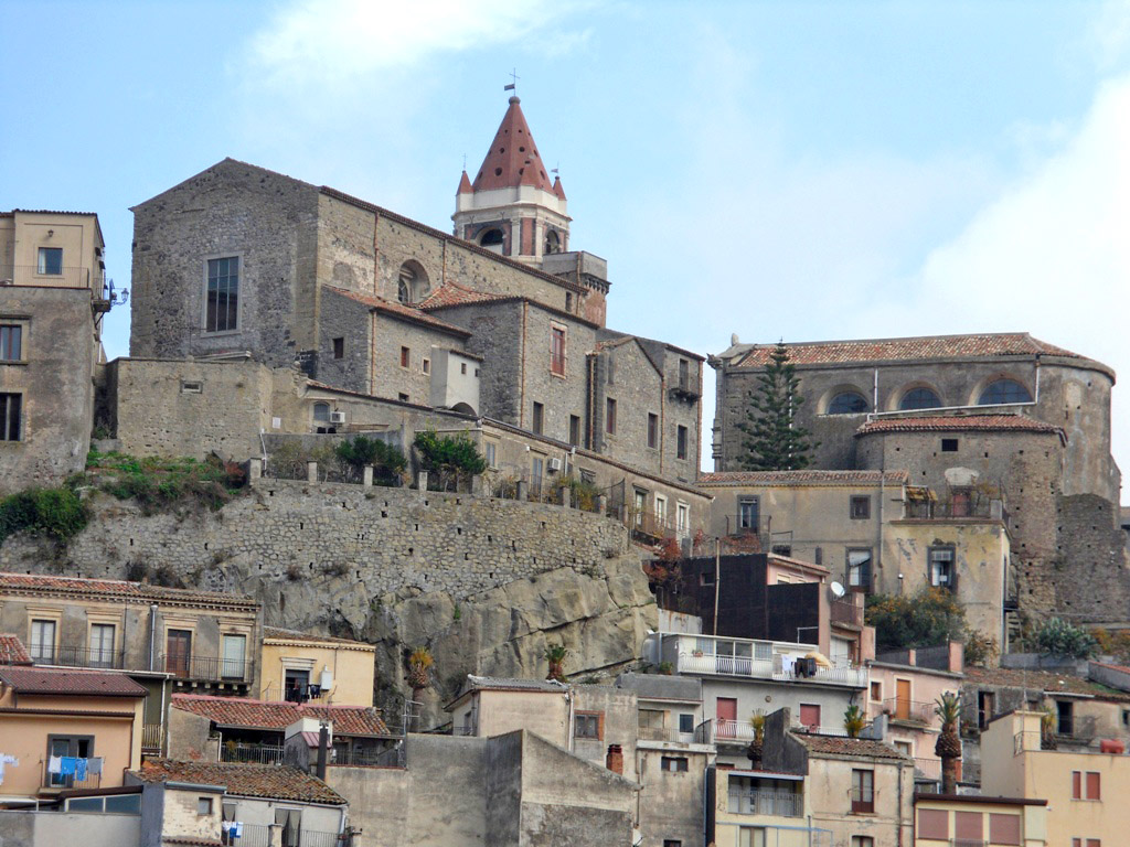 dei l'Isola ci riprova Nel 2017 tocca a Castiglione di