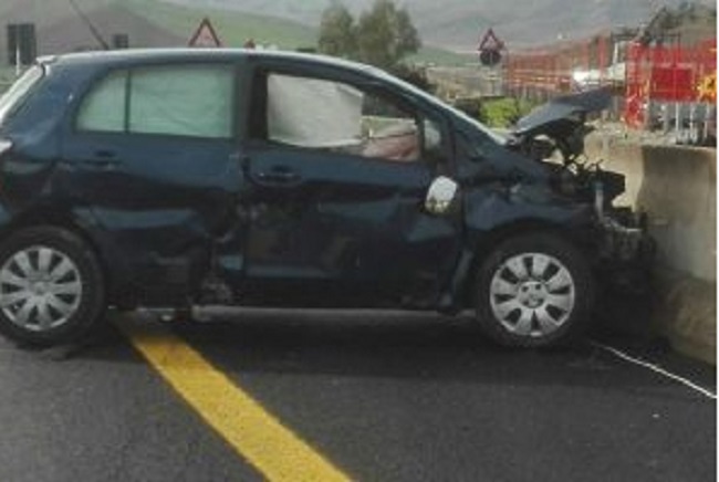 Incidente stradale sulla Palermo Catania: un uomo è morto e due feriti ...