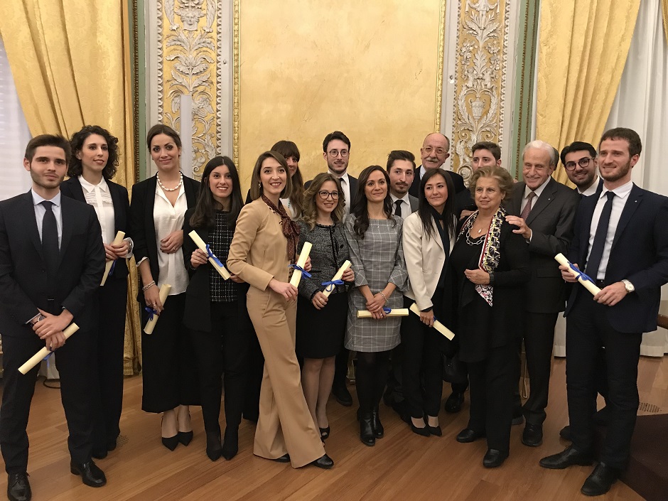 Studenti premiati con la borsa di studio dalla Fondazione Giovanni