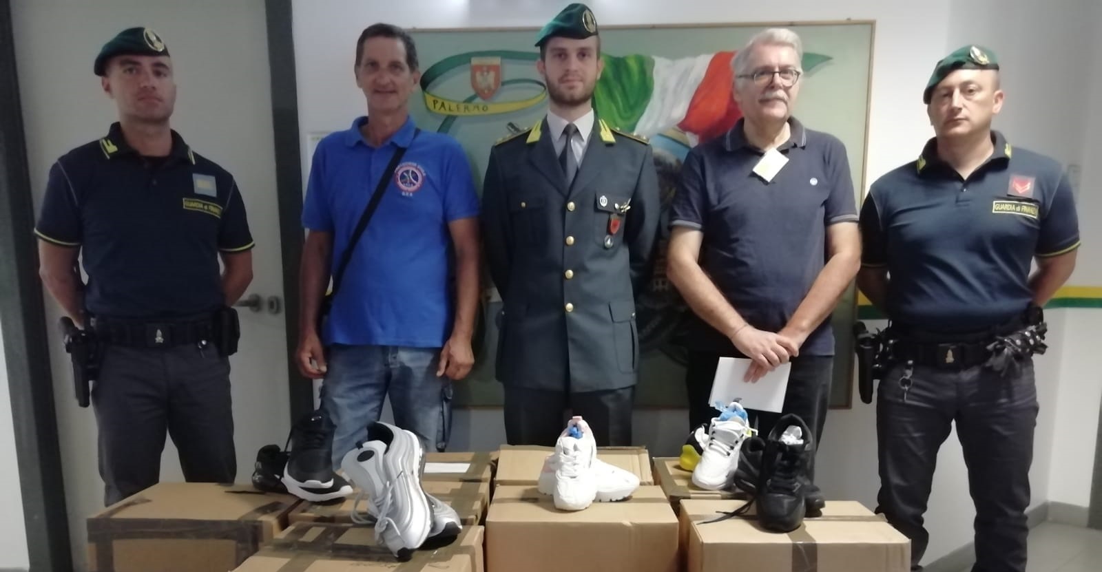 La Guardia di Finanza dona in beneficenza 116 paia di scarpe a ...