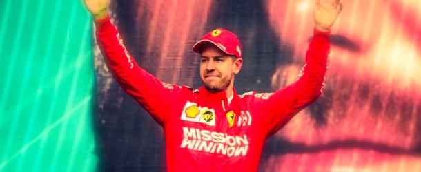 Formula 1 – Vettel saluta la Ferrari