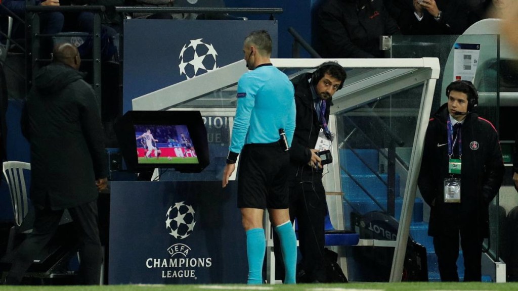 VAR calcio