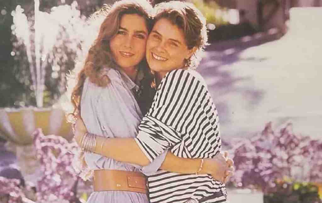 Romina Powel e la sorella Taryn.