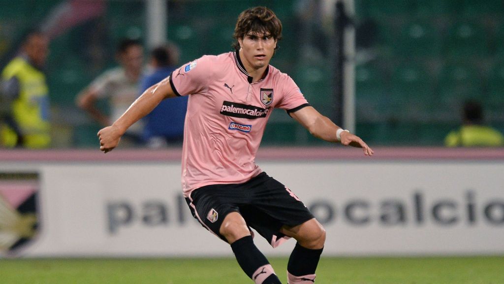 Muñoz con la maglia del Palermo