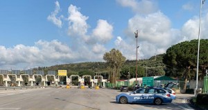 Inseguimento in autostrada dopo la truffa a un’anziana, arrestato un quarantenne