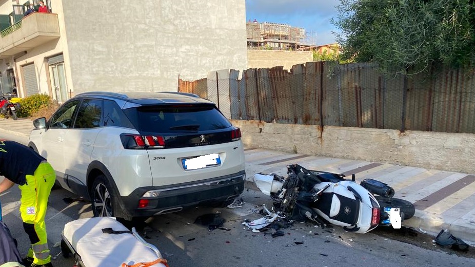 Scontro tra auto e moto nel Siracusano, un ferito in ospedale ...