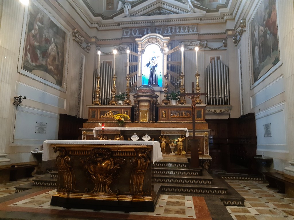 altare pasqua chiese covid19