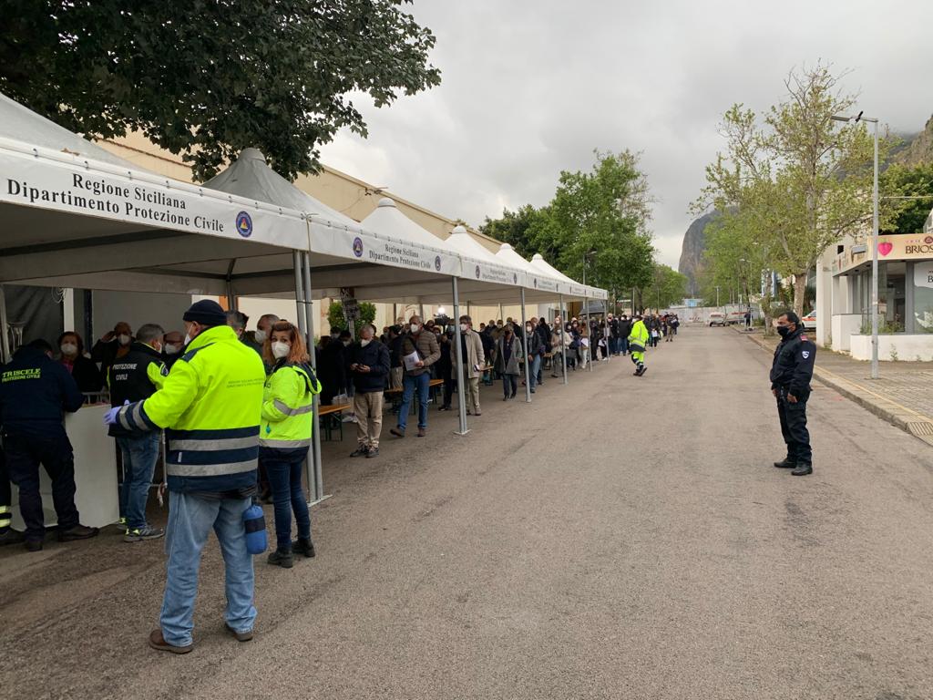 vaccino code astrazeneca weekend