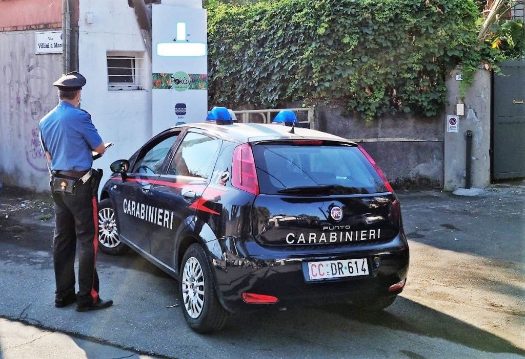 posteggiatori abusivi ognina carabinieri