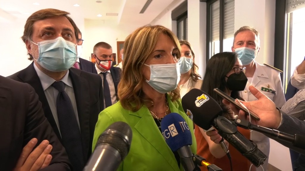 ponte stretto paita parlamento