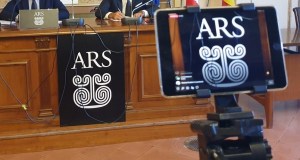 L’altra faccia dell’accordo sulla manovra: tagliati 50 articoli per 136 milioni, addio ai fondi per giovani e cervelli in fuga
