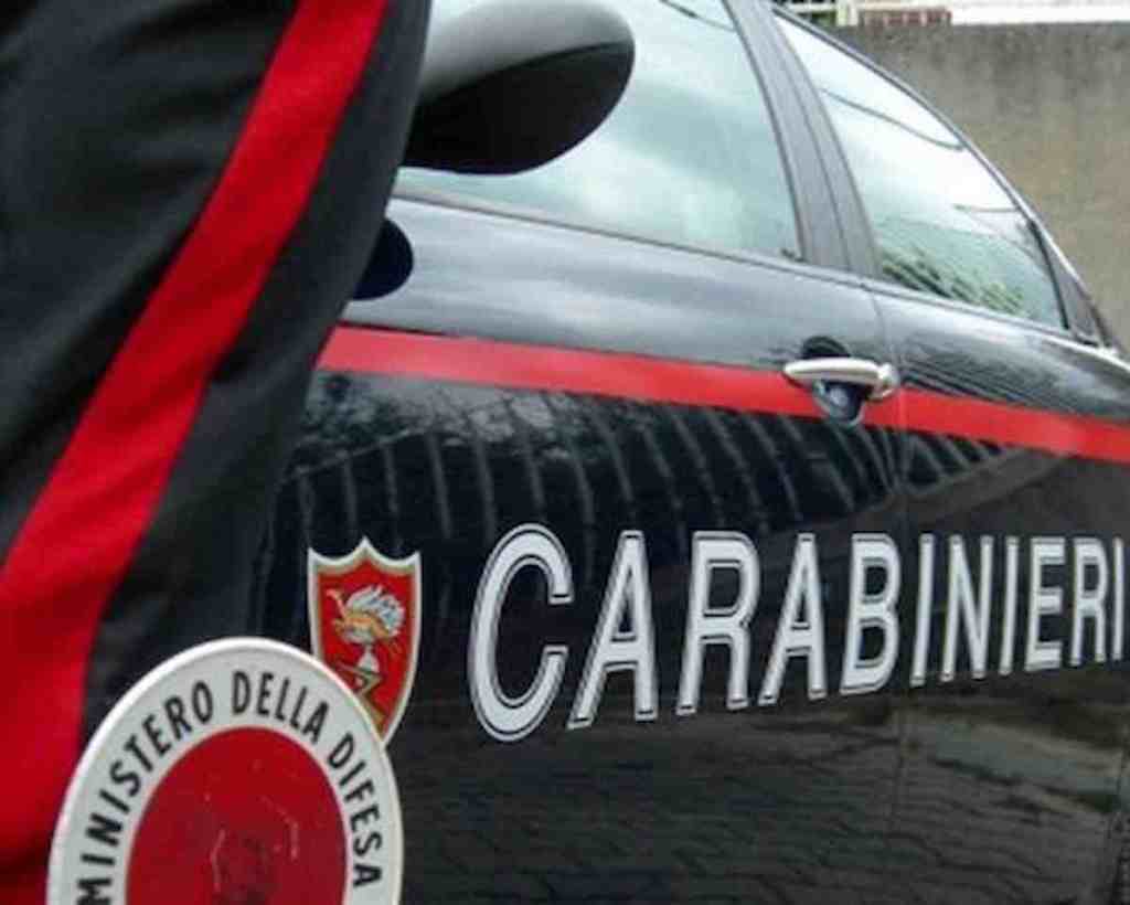 Due minorenni denunciati dai carabinieri