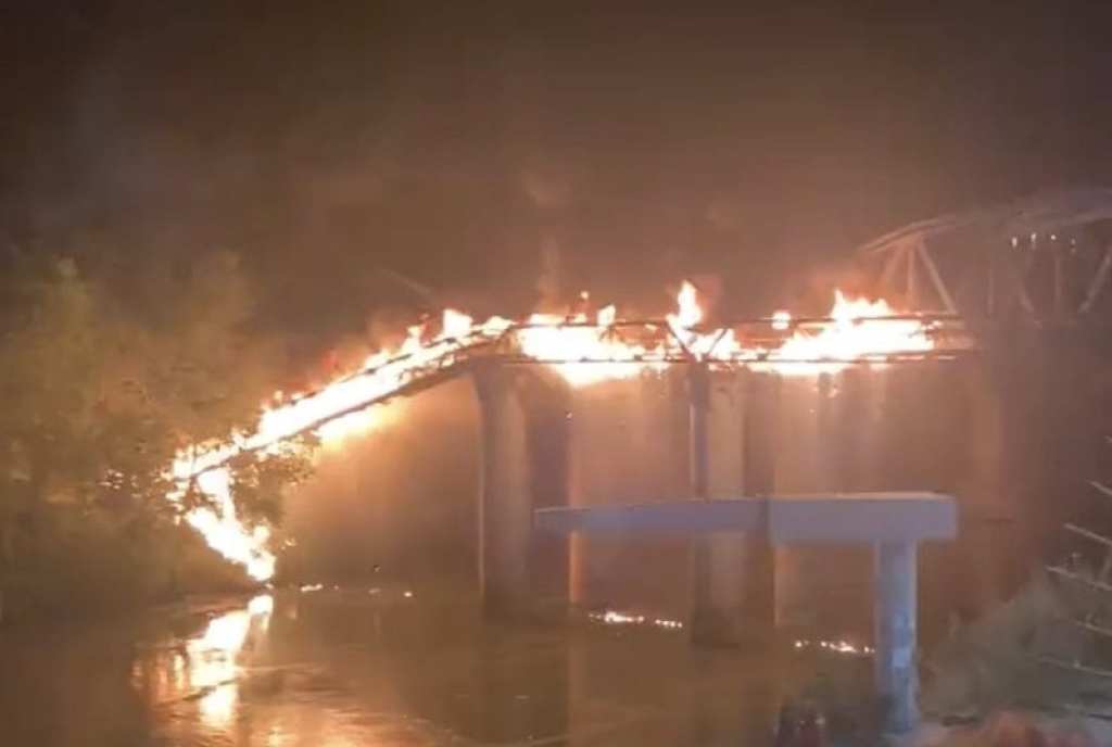 ponte ferro roma incendio