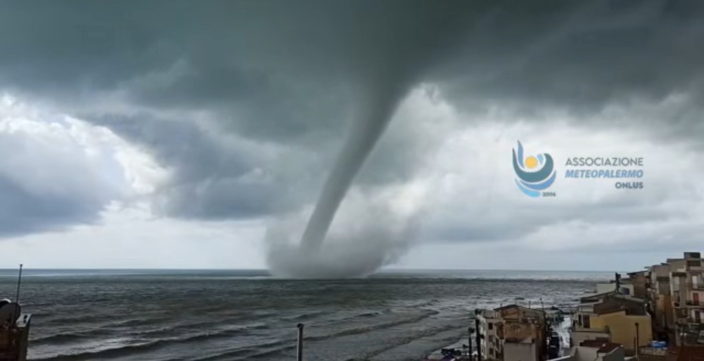Marinella di Selinunte, tromba marina, tornado, ciclone