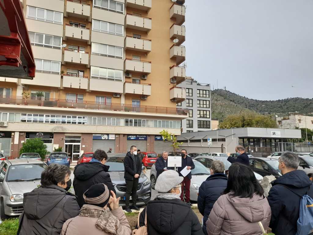 via D'Amelio, piantati nuovi alberi