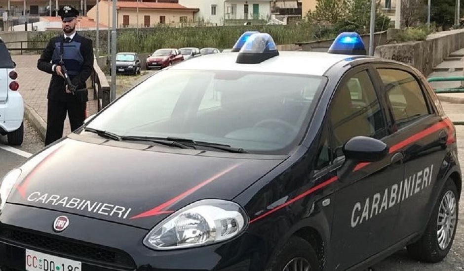 carabinieri pattuglia Messina sud arresto ladro seriale