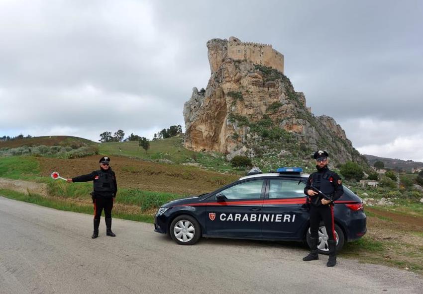 arresti carabinieri mussomeli
