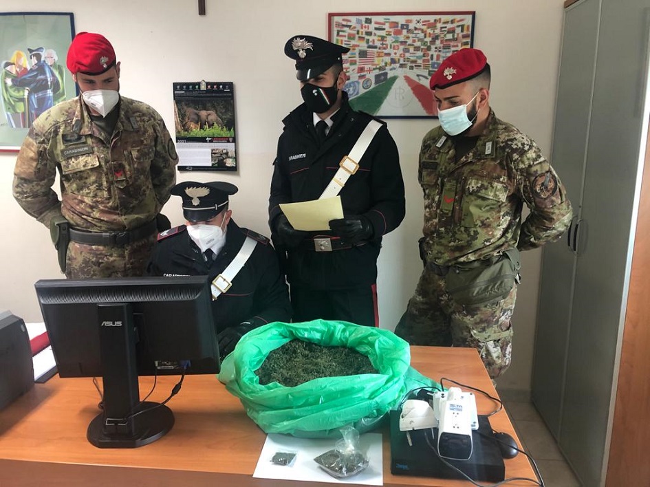 Arrestati per droga marito e moglie