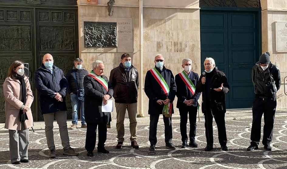 I sindaci in strada per denunciare la viabilità disastrata nel corleonese