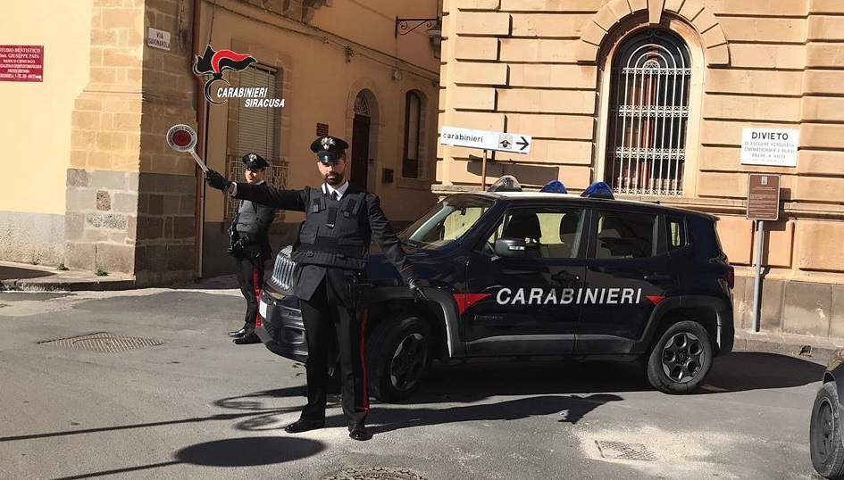 L'arresto dei carabinieri a Francofonte per maltrattamenti