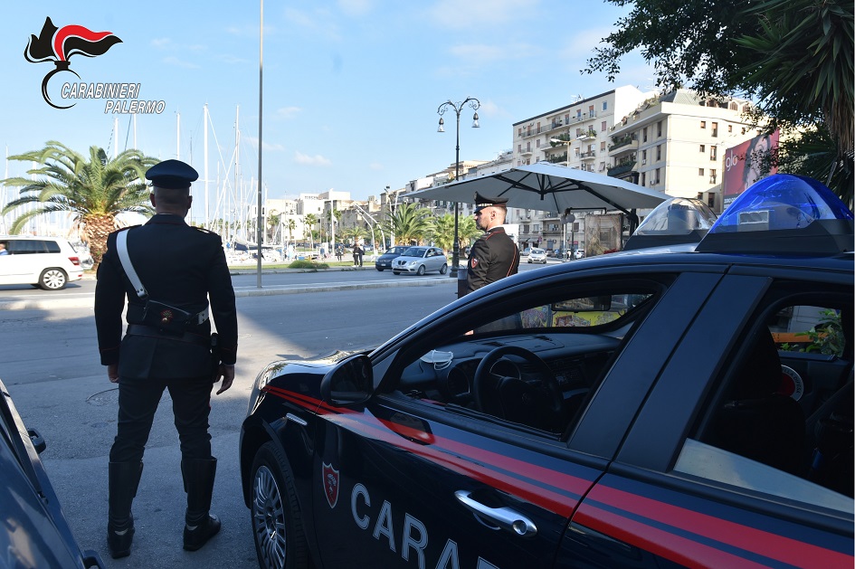 Controlli anti droga dei carabinieri di fine anno