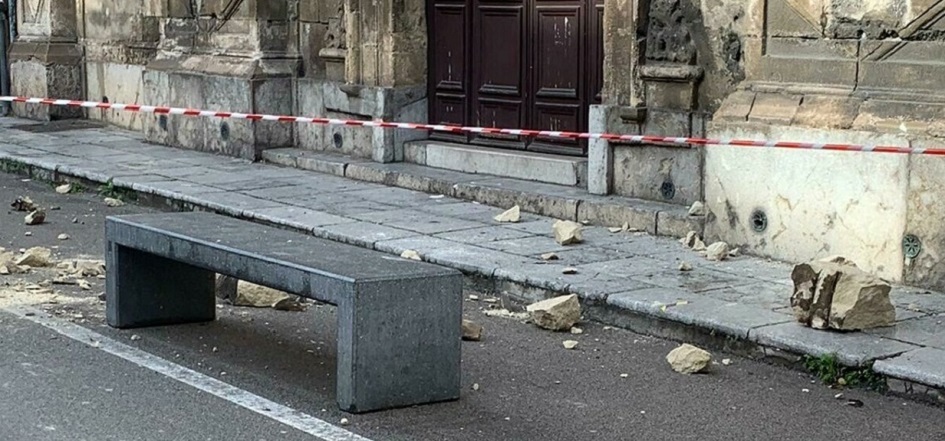 Il crollo alla biblioteca Bombace