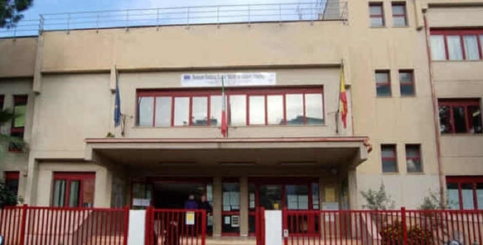 chiuse classi nel plesso Collodi