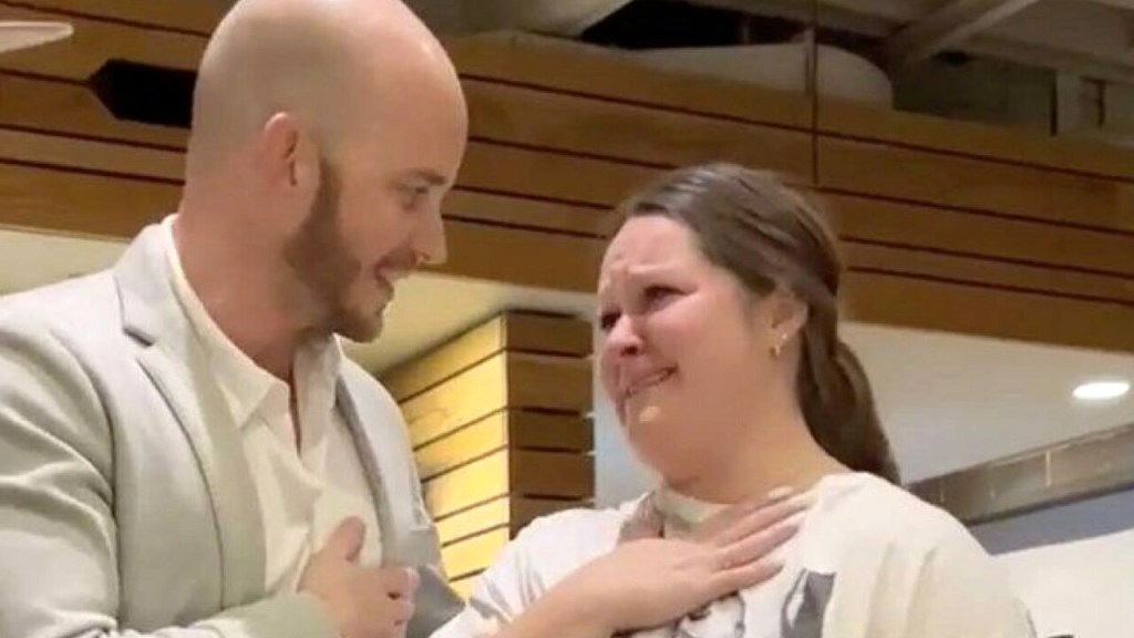 Ryan Brandt, la cameriera licenziata.