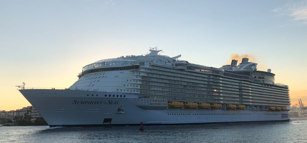 Symphony of the Seas, la nave da crociera più grande del mondo.