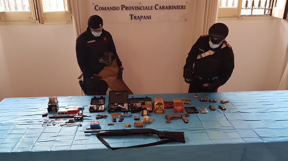 Scoperte armi e droga nel magazzino degli Adamo accusati dell'omicidio di Benedetto Ganci