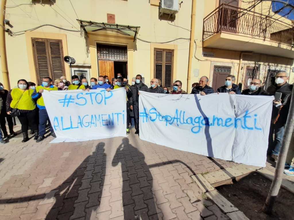 "Basta Allagamenti", protesta a Partanna-Mondello