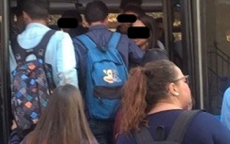 controlli green pass sui bus urbani