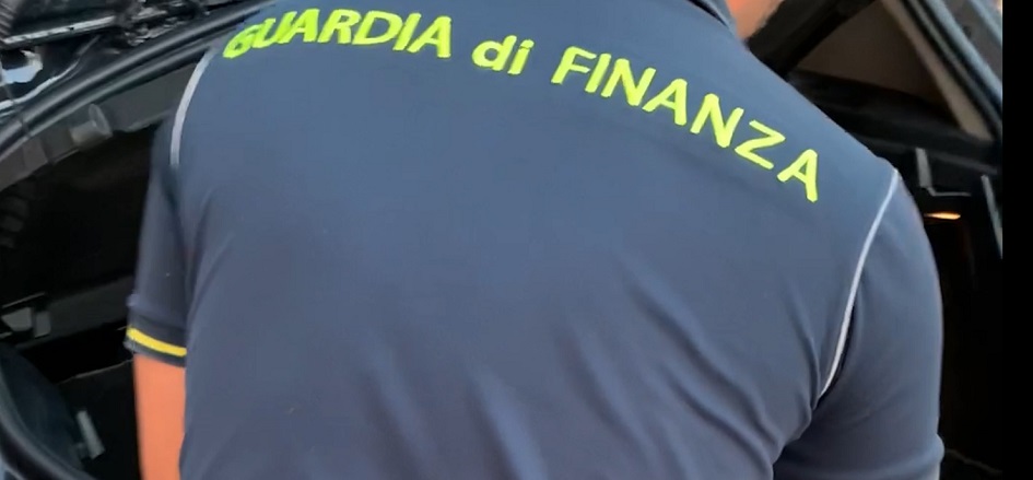 guardia di finanza scopre giri di polizze sospette attorno al Trapani calcio