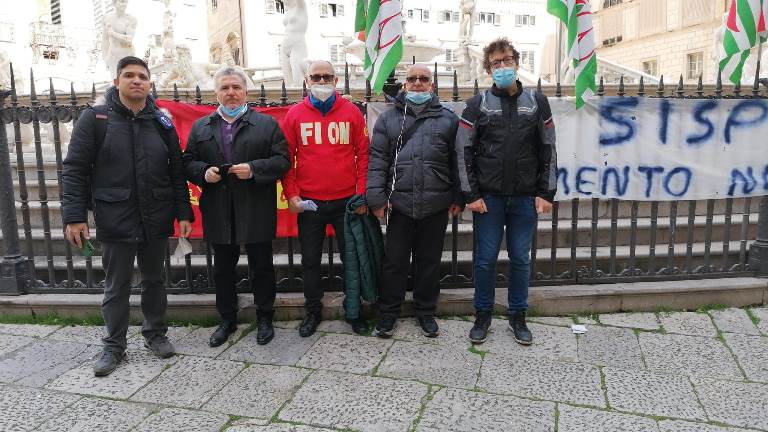 sciopero sispi lavoratori sit in