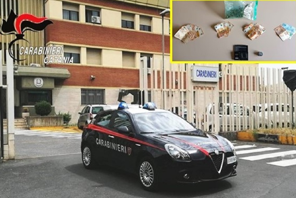 Carabinieri scoprono droga nascosta in auto