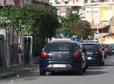 In auto con la cocaina, fermato e scoperto dai carabinieri, denunciato catanese