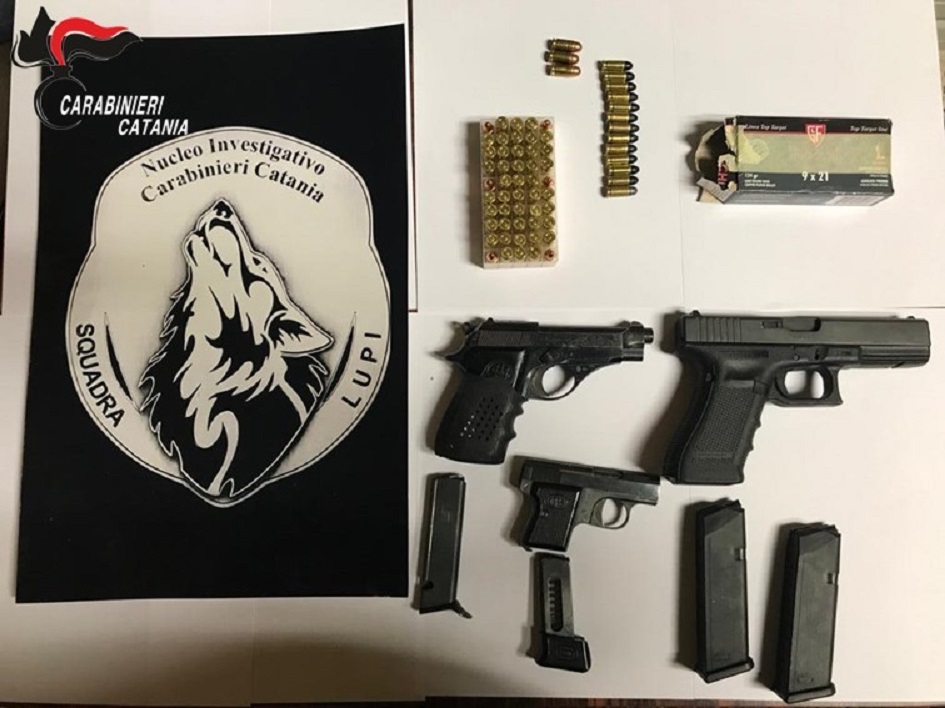 L'arsenale scoperto nel casolare di San Giuseppe La Rena