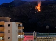 Provocarono incendio su Montepellegrino durante il match Palermo Avellino, 13 tifosi indagati
