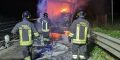 Incendio a Palagonia, furgone a fuoco sulla SS417 (FOTO)