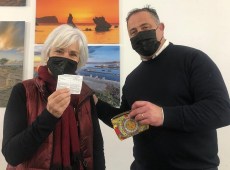 Smarrisce il green pass americano, a Terrasini una comunità per aiutare la turista
