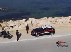 Ruba carburante da mezzi di lavoro in cantiere edile, arrestato dai carabinieri