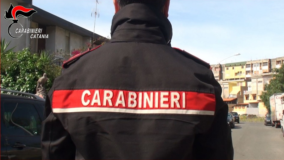 Bottiglie rubate di alcolici scoperte dai carabinieri
