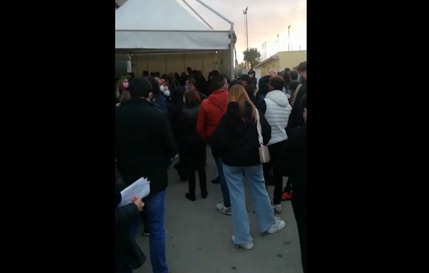 Code all'Hub di Vittoria per i vaccini