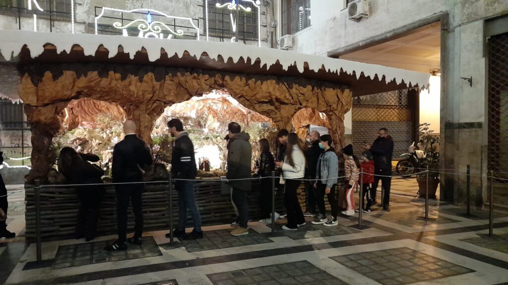 Il presepe di Giuseppe Bennardo alla Galleria delle Vittorie