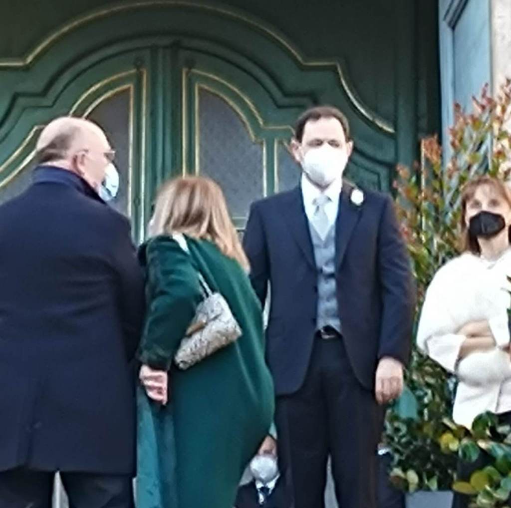 fiori d'arancio, si è sposato l'assessore razza