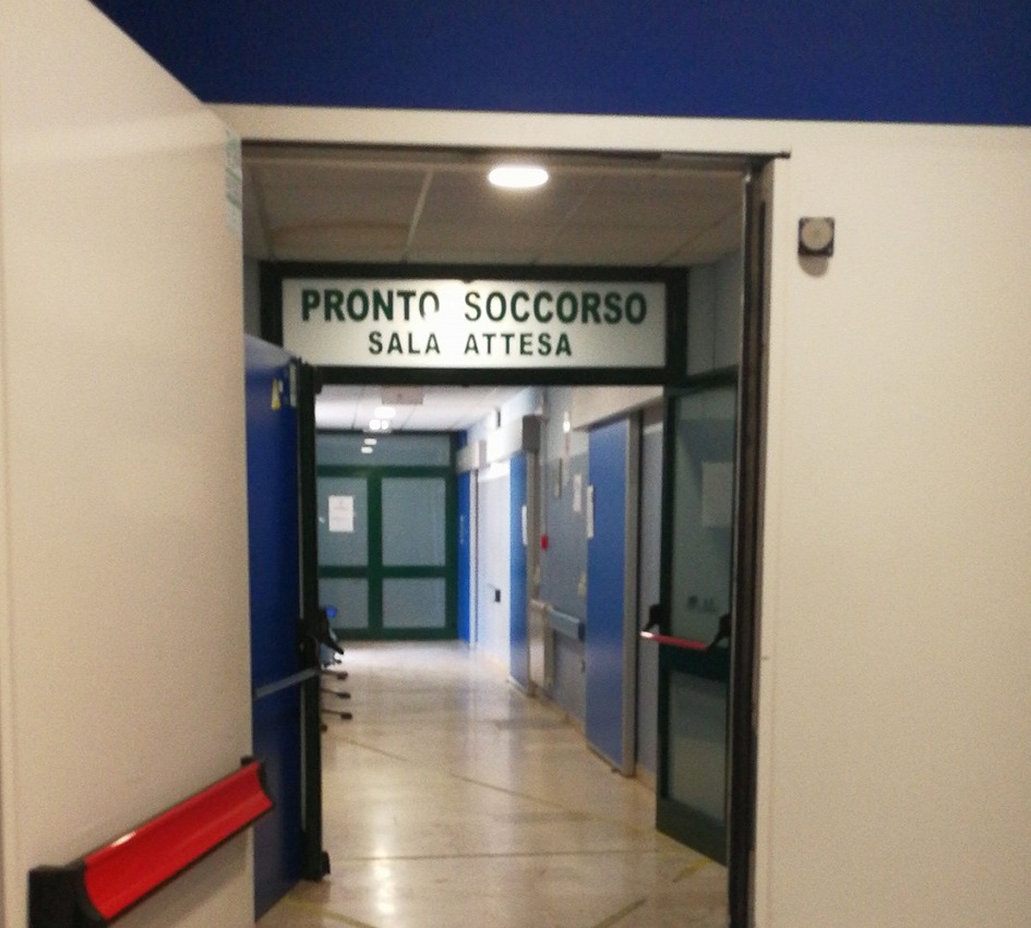 L'ingresso del pronto soccorso all'ospedale di Alcamo