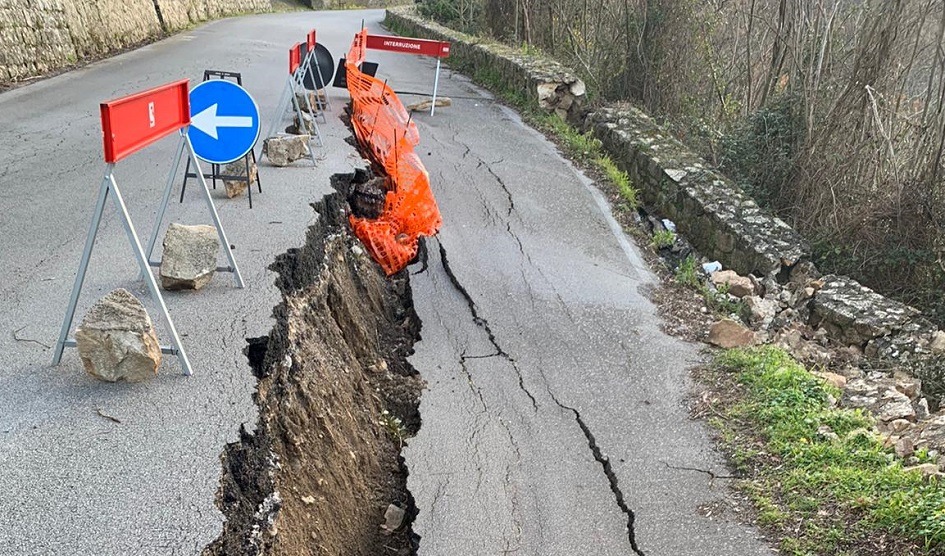La strada franata al santuario di Gibilmanna