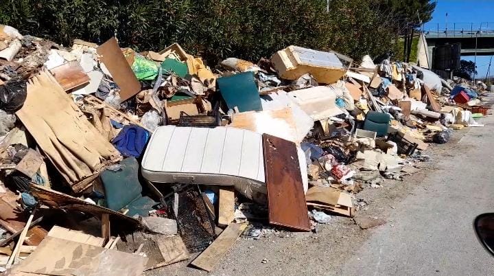 Rifiuti viale Regione Siciliana, Palermo